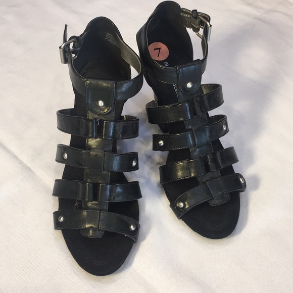 Bandolino Shoes - Bandolino Black Heeled Sandals. Size 7.